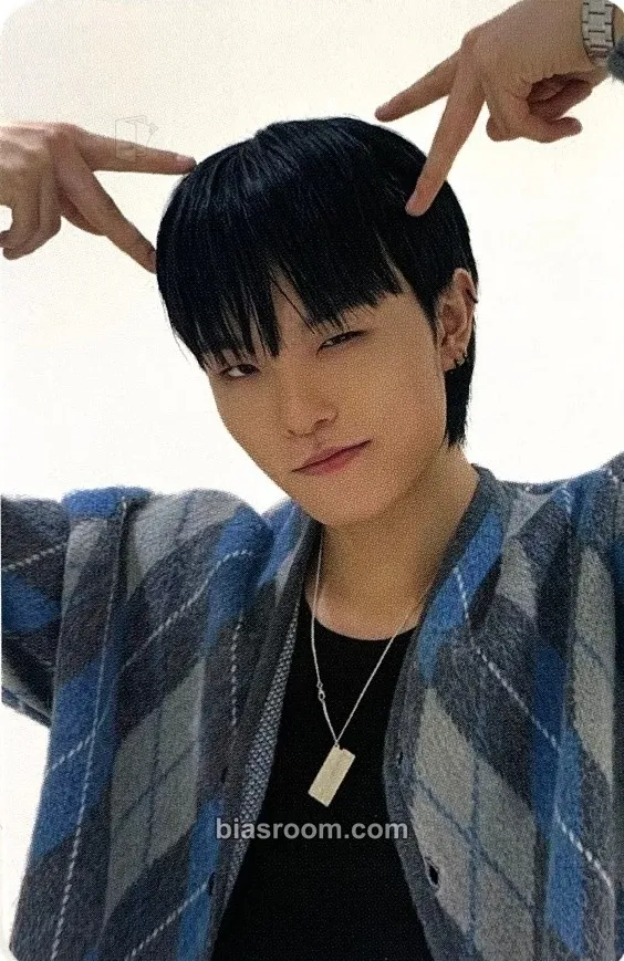 Daemon Profiles of the Future (Λ) : 70% Photocard - Superkind - Superkind K-pop photocard
