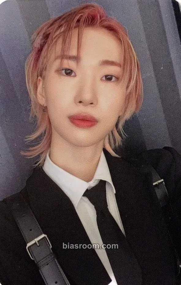 JDV Profiles of the Future (Λ) : 70% Photocard - Superkind - Superkind K-pop photocard