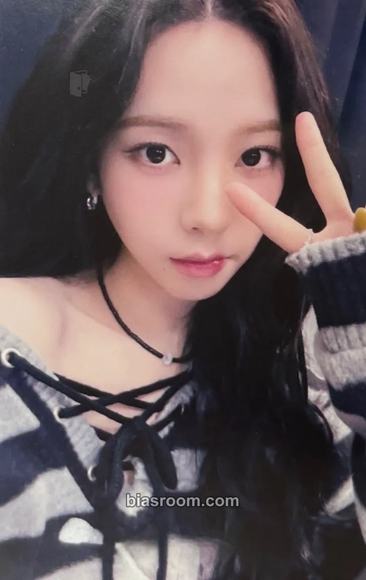 Karina Rich Man Photocard - aespa - aespa K-pop photocard