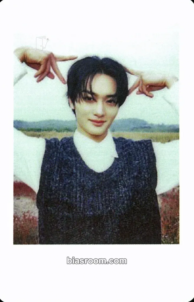 Taeyoung FIND THE ORBIT Photocard - CRAVITY - CRAVITY K-pop photocard