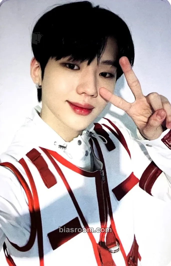 Junhyeok WAY UP Photocard - TNX - TNX K-pop photocard