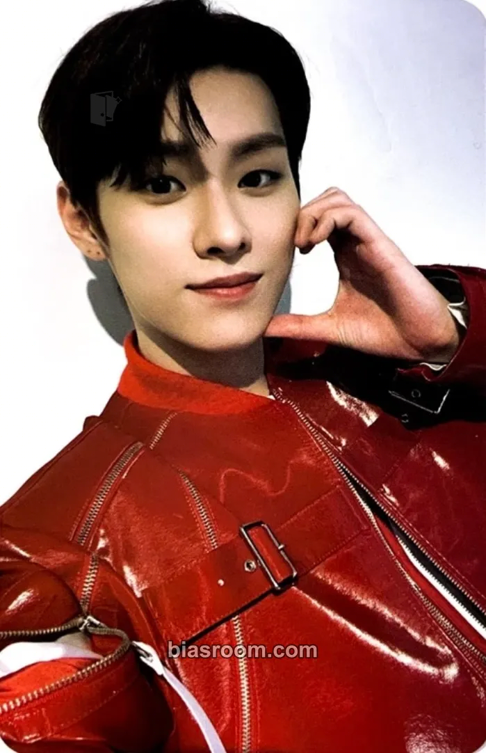 Kyungjun WAY UP Photocard - TNX - TNX K-pop photocard