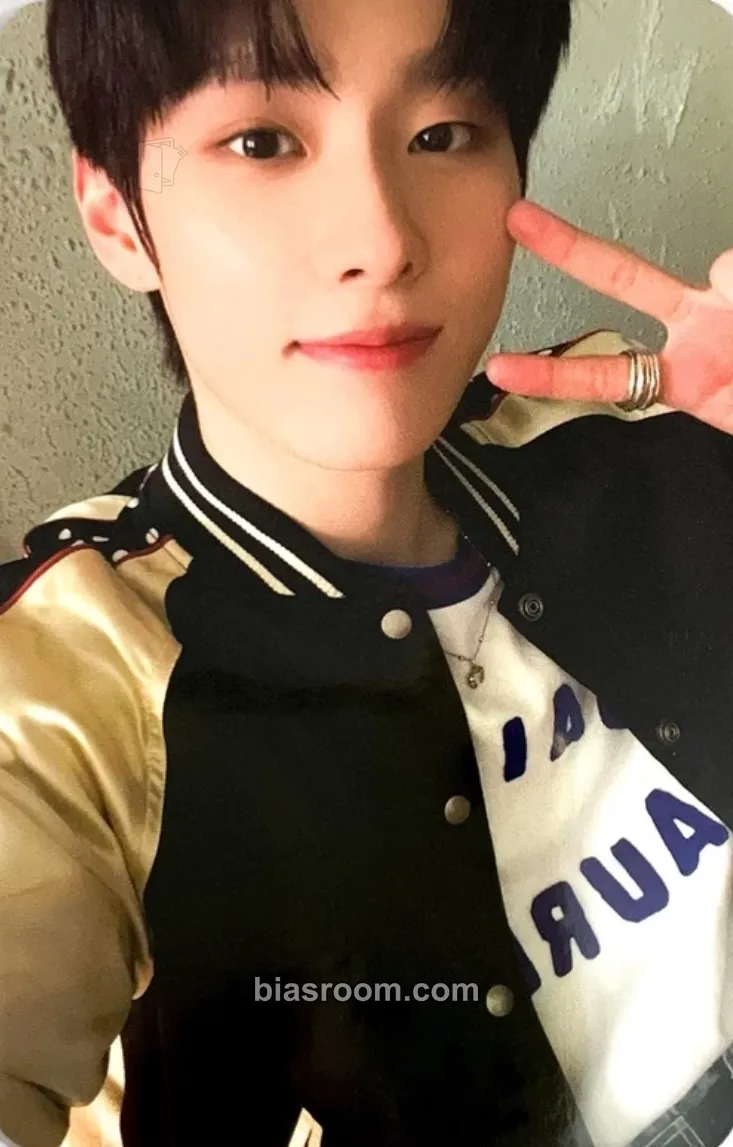 Kyungjun WAY UP Photocard - TNX - TNX K-pop photocard
