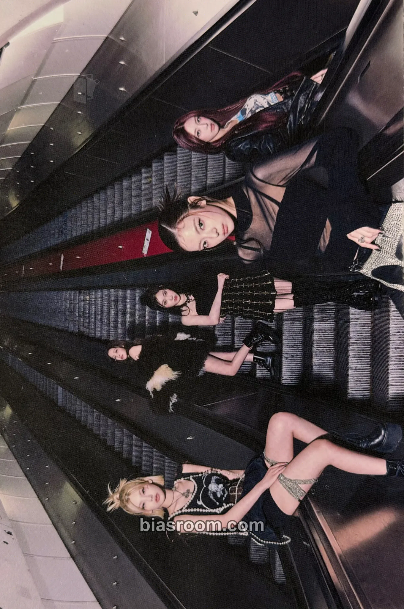 TUNNEL VISION Photocard - ITZY - ITZY K-pop photocard
