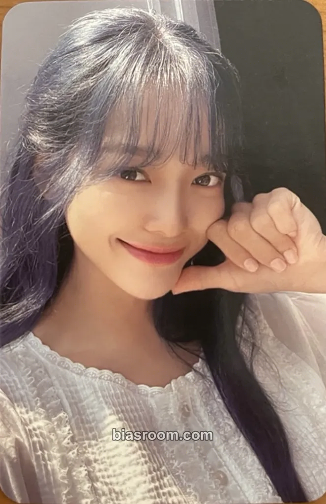 Sejeong Door Photocard - Kim Se-jeong - Kim Se-jeong K-pop photocard