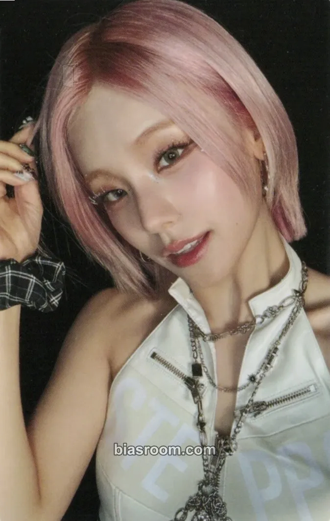 Yeji Motto Photocard - ITZY - ITZY K-pop photocard