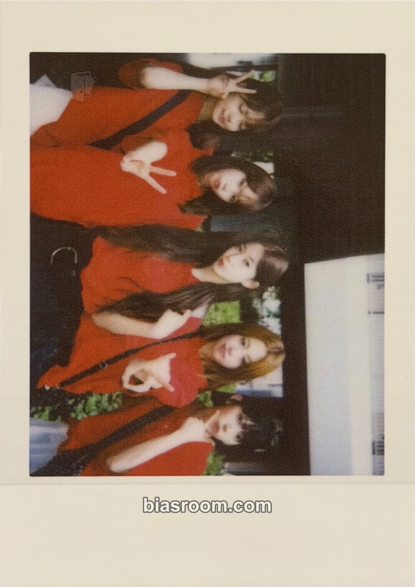 SPAGHETTI Photocard - LE SSERAFIM - LE SSERAFIM K-pop photocard