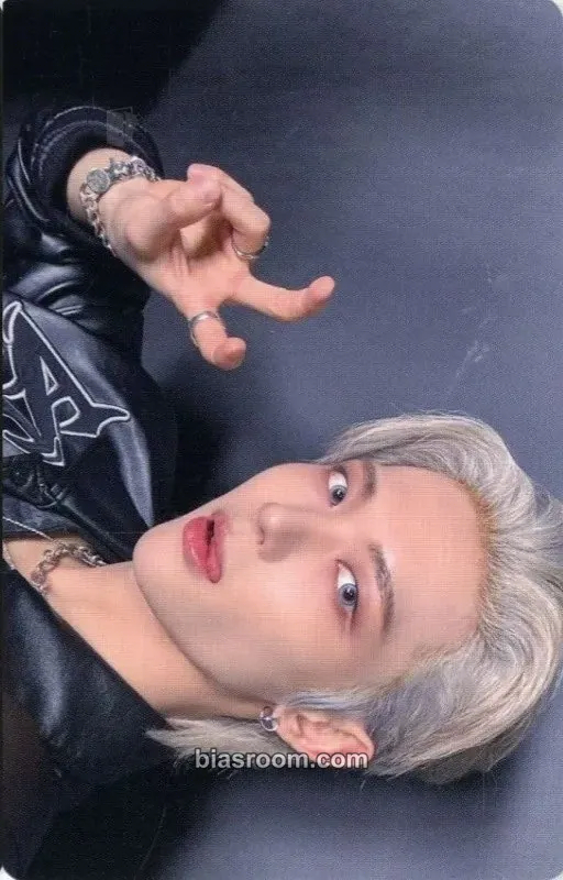 Siyun NOWZ Photocard - NOWZ K-pop photocard