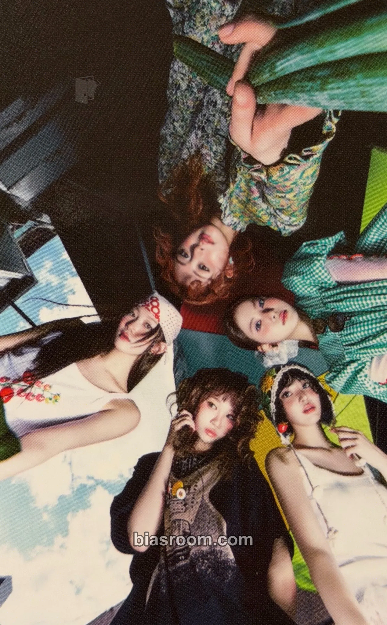 SPAGHETTI Photocard - LE SSERAFIM - LE SSERAFIM K-pop photocard
