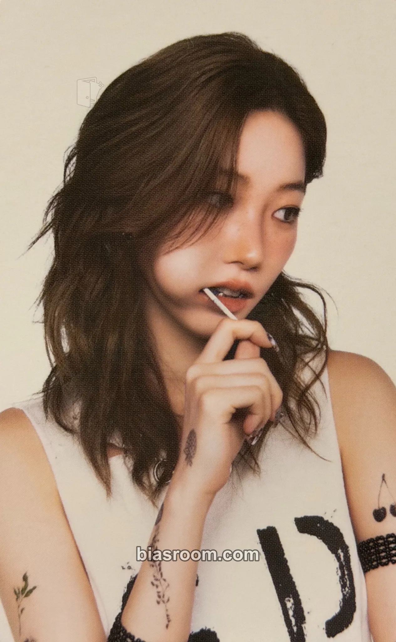 Kazuha SPAGHETTI Photocard - LE SSERAFIM - LE SSERAFIM K-pop photocard