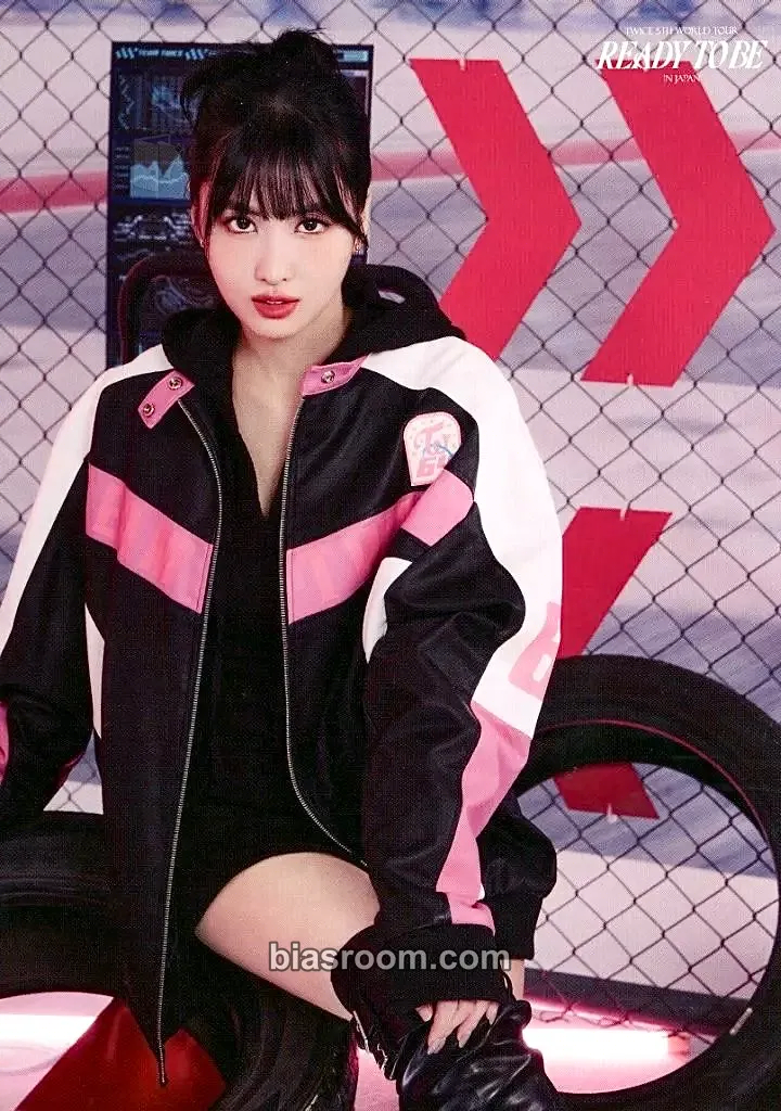 Momo TWICE 5th World Tour Ready to Be Photocard - TWICE - TWICE K-pop photocard