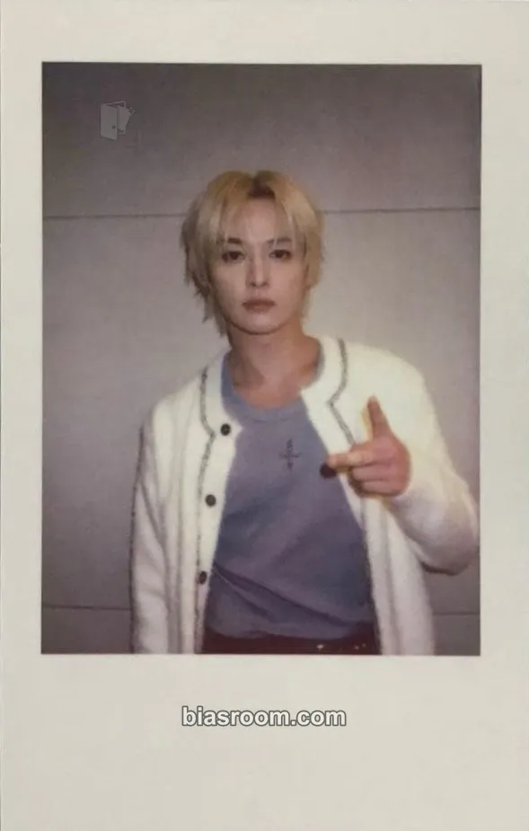 Lee Know KARMA Photocard - Stray Kids - Stray Kids K-pop photocard