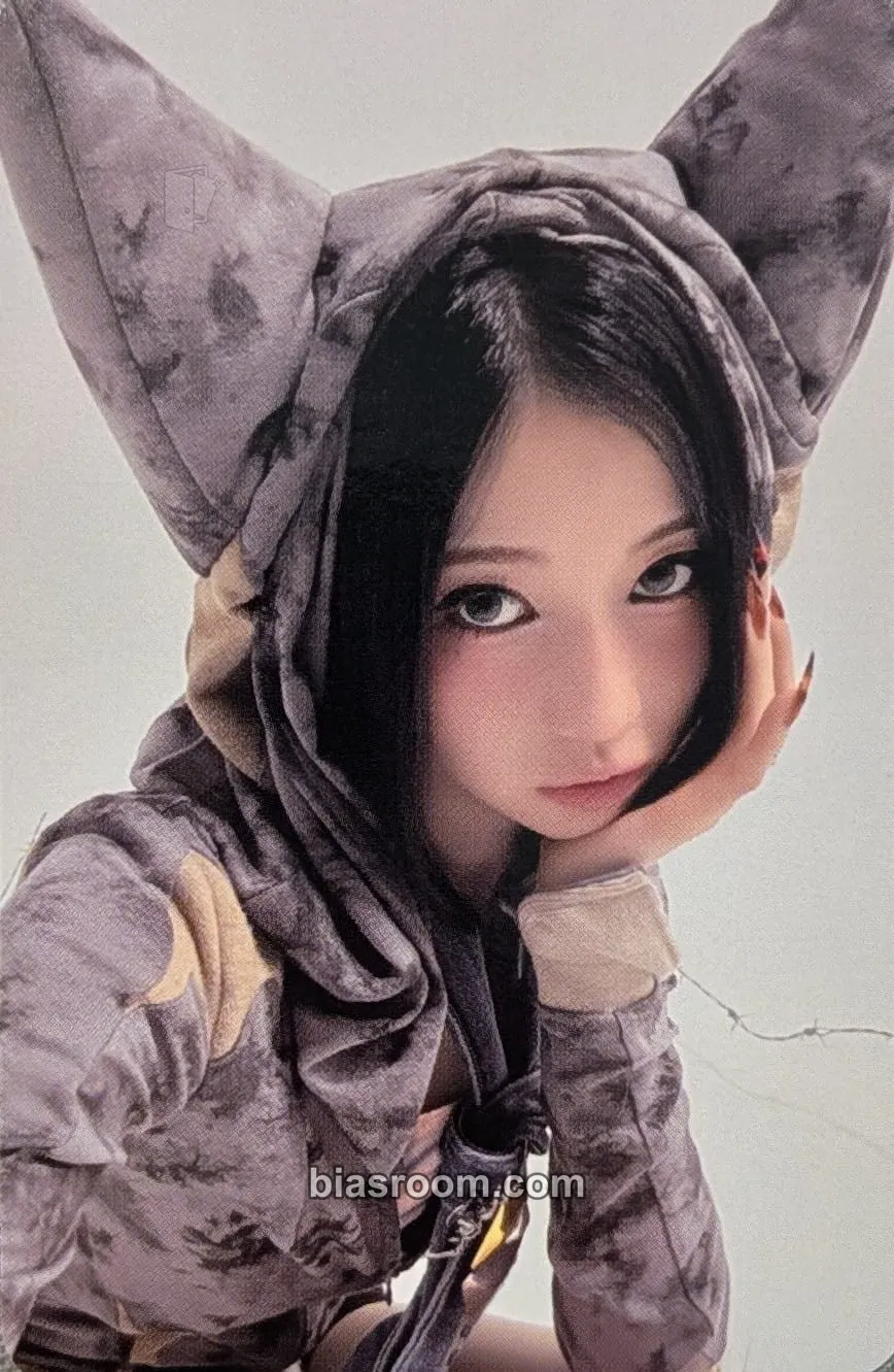 Asa WE GO UP Photocard - BABYMONSTER - BABYMONSTER K-pop photocard