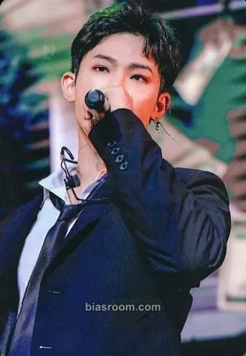 Leedo JAPAN 1ST LIVE:光差! DVD Photocard - ONEUS - ONEUS K-pop photocard