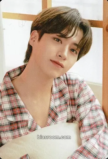 Xion ONEUS POPUP STORE: US ROOM Photocard - ONEUS - ONEUS K-pop photocard