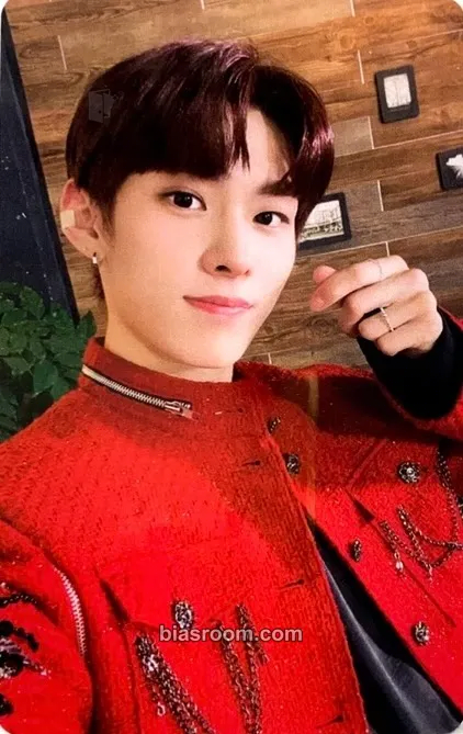 Kyungjun WAY UP Photocard - TNX - TNX K-pop photocard