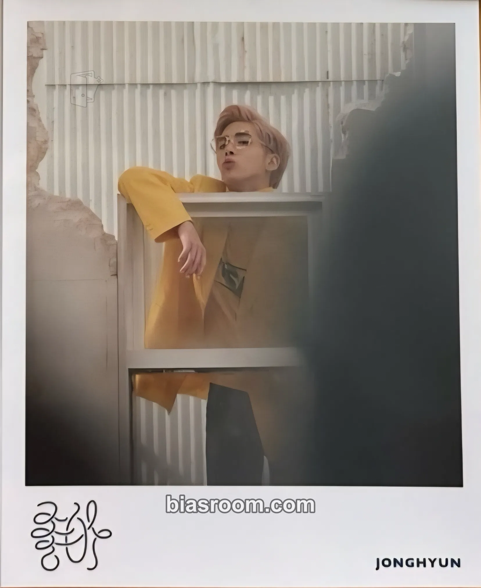 Jonghyun She Is Photocard - SHINee - SHINee K-pop photocard