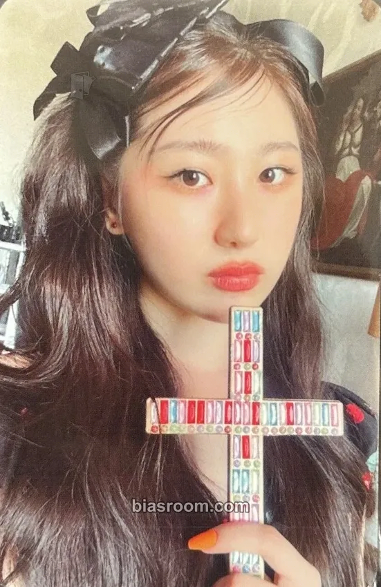 Lee Chaeyeon Hush Rush Photocard - Lee Chaeyeon K-pop photocard