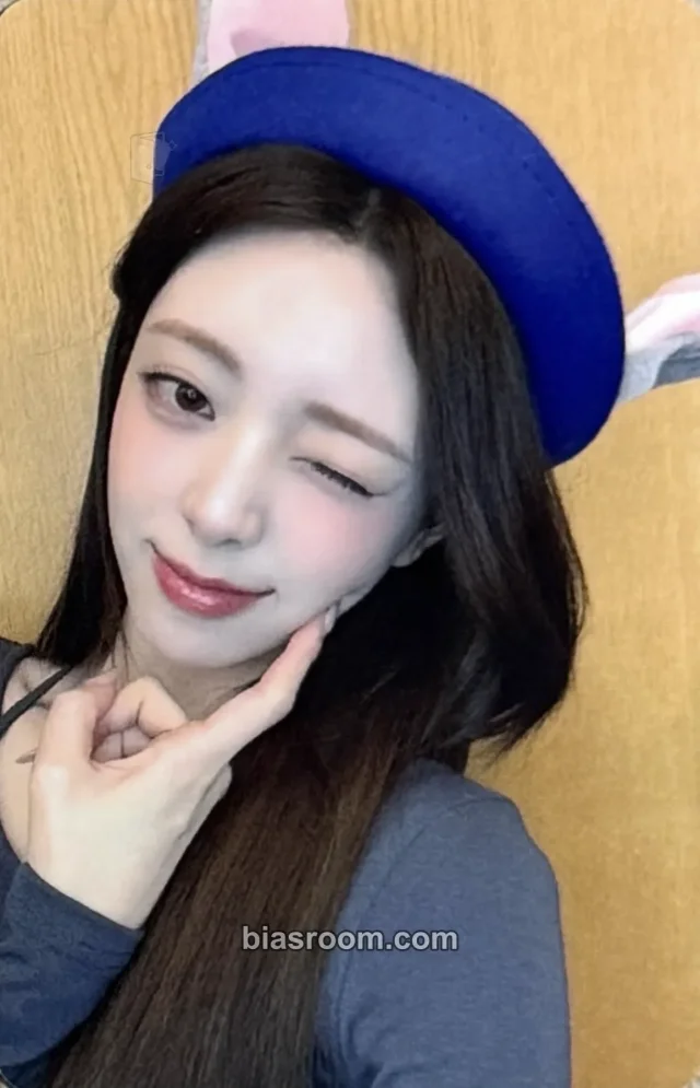 Yuna ITZY Ice Cream K-pop photocard