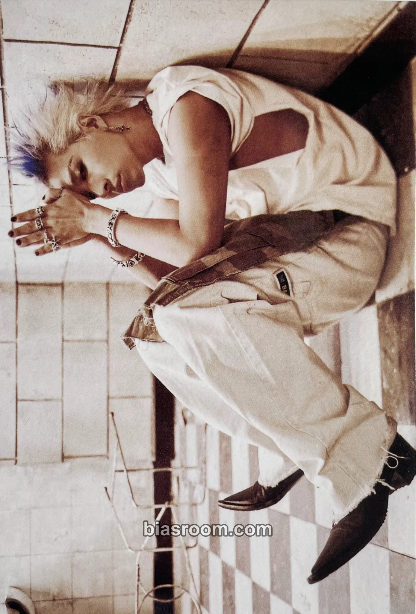 Taeyang QUINTESSENCE (Taeyang Solo) Photocard - BIGBANG - BIGBANG K-pop photocard