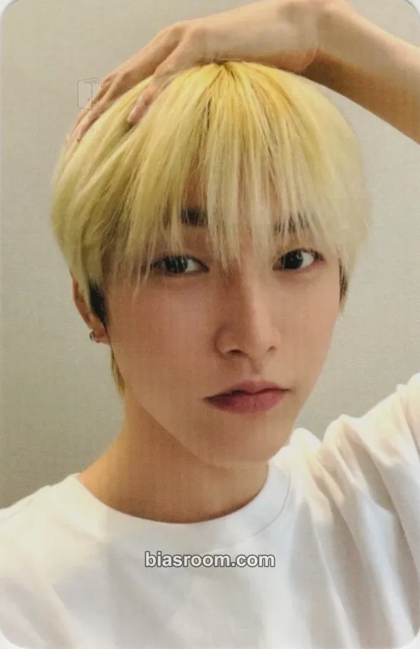 XngHan (ex. Seunghan) Glow Photocard - XngHan&Xoul - XngHan&Xoul K-pop photocard