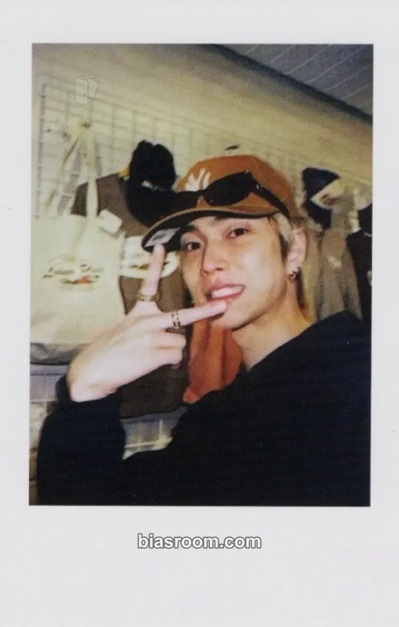 XngHan (ex. Seunghan) Glow Photocard - XngHan&Xoul - XngHan&Xoul K-pop photocard