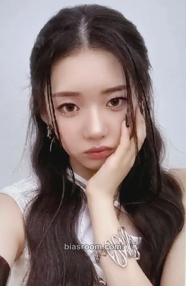 Rora BABYMONS7ER Photocard - BABYMONSTER - BABYMONSTER K-pop photocard