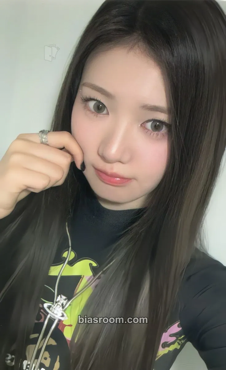 Rora BABYMONS7ER Photocard - BABYMONSTER - BABYMONSTER K-pop photocard