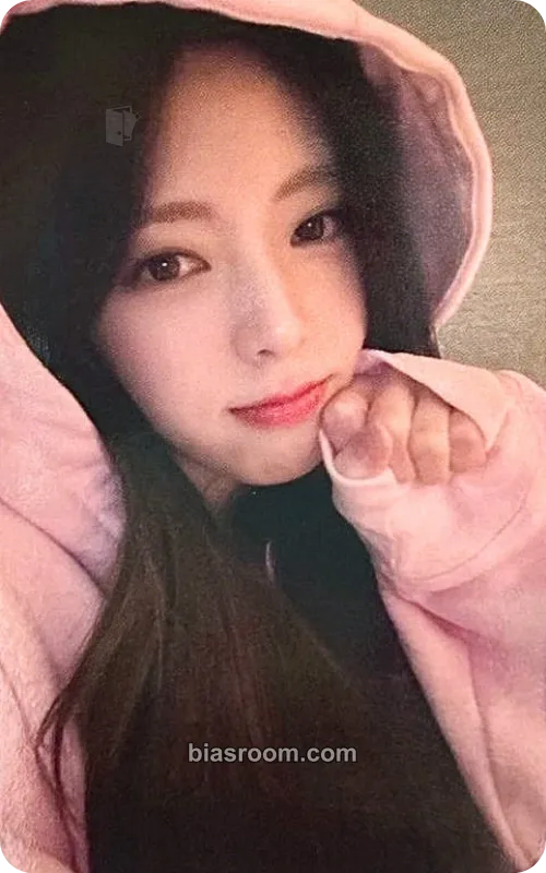 Yuna Motto Photocard - ITZY - ITZY K-pop photocard