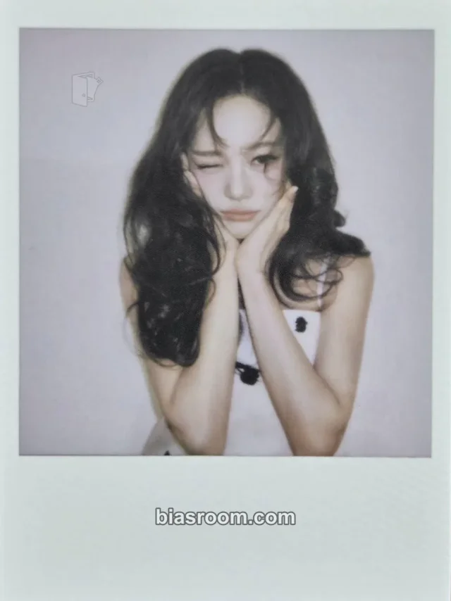 I.O.I - Sejeong - LOOP Album polaroid album inclusion