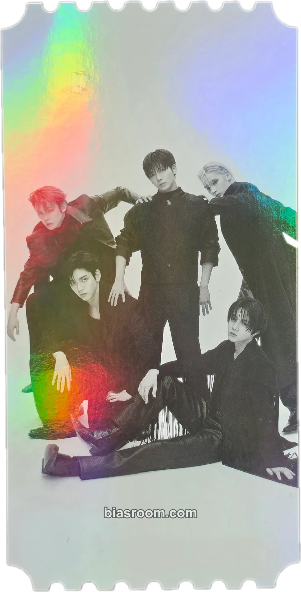 7TH YEAR: A Moment of Stillness in the Thorns Photocard - TOMORROW X TOGETHER - TOMORROW X TOGETHER K-pop photocard