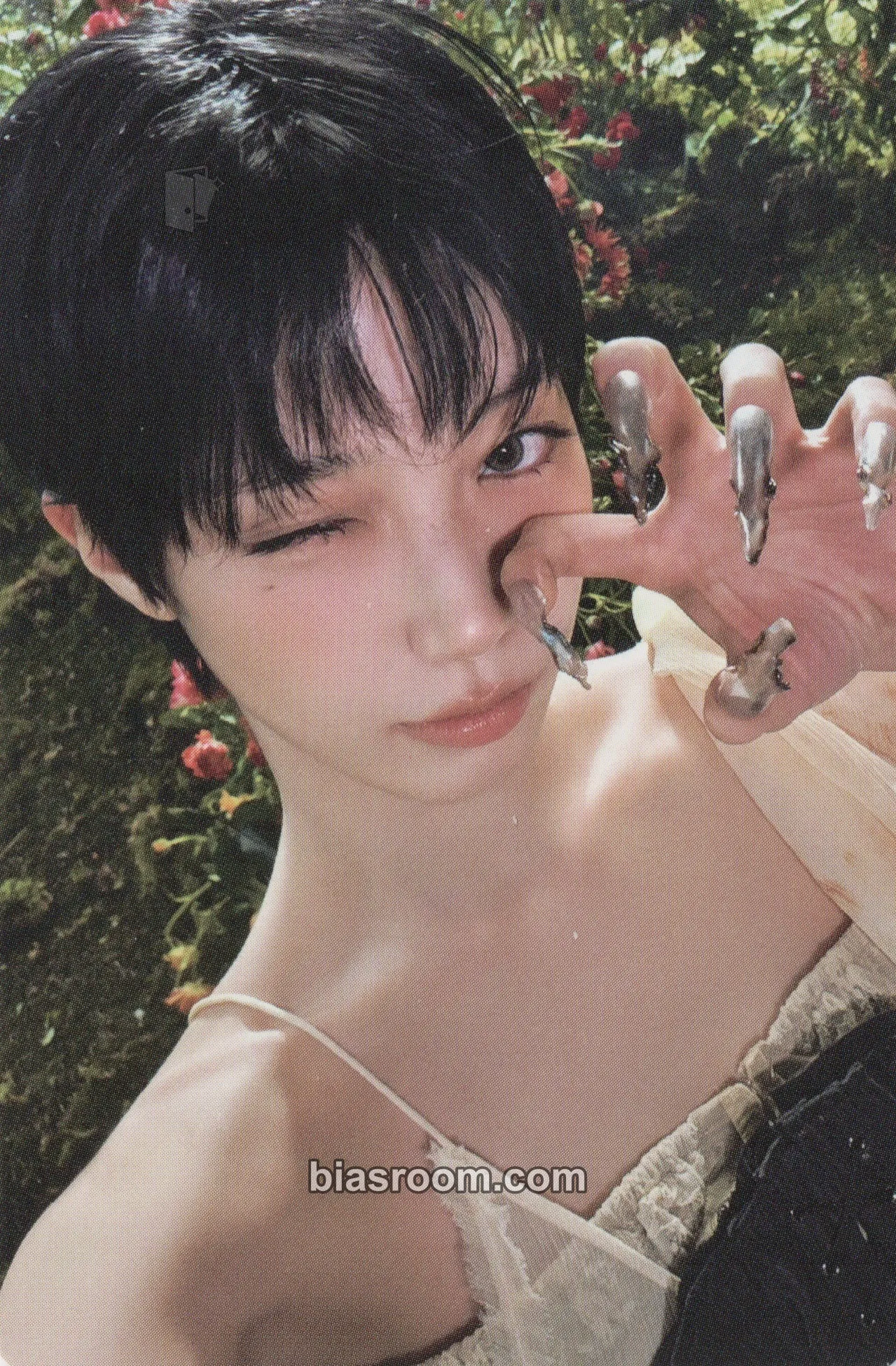 Kazuha PUREFLOW pt.1 Photocard - LE SSERAFIM - LE SSERAFIM K-pop photocard