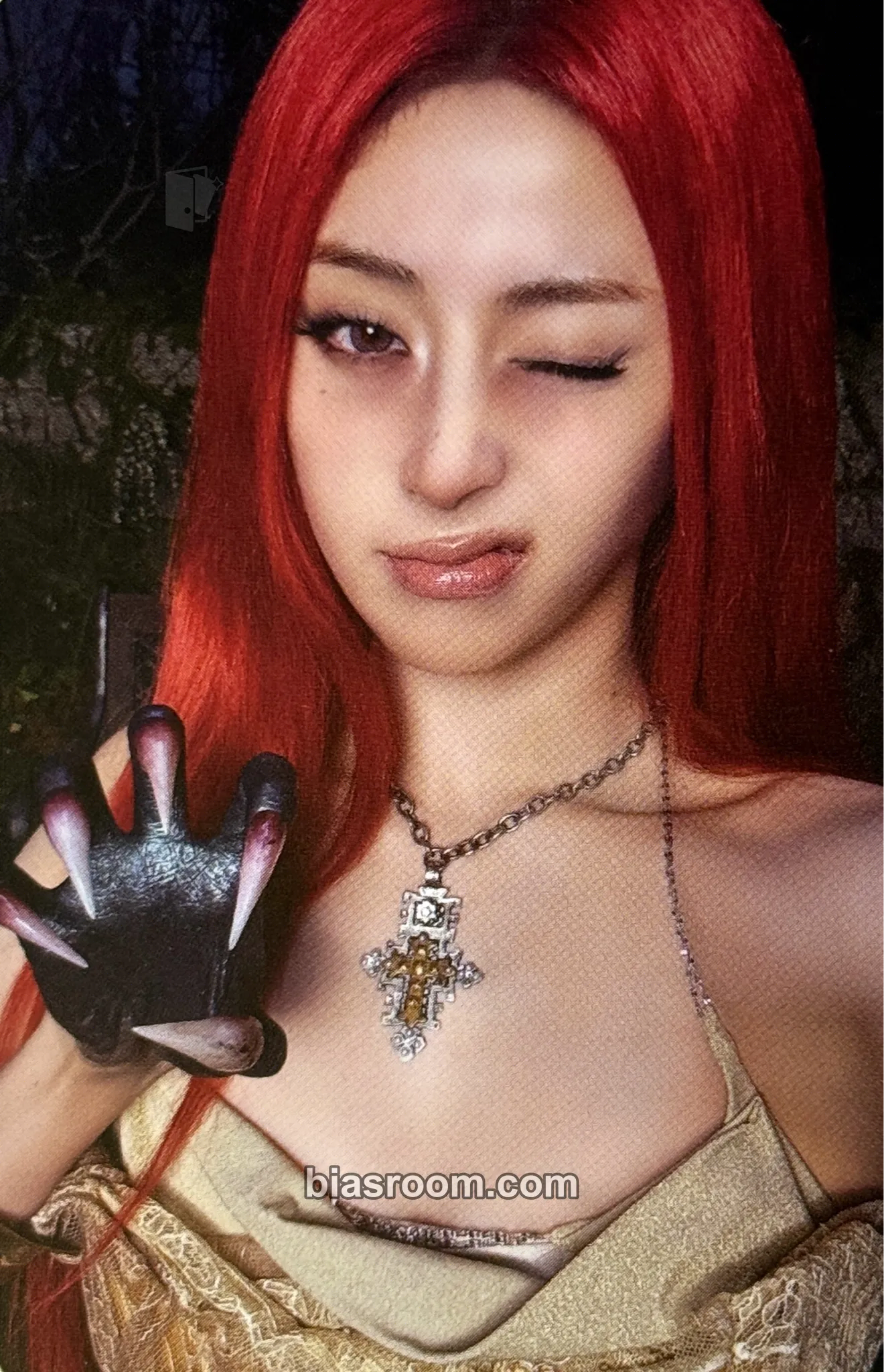 Huh Yunjin PUREFLOW pt.1 Photocard - LE SSERAFIM - LE SSERAFIM K-pop photocard