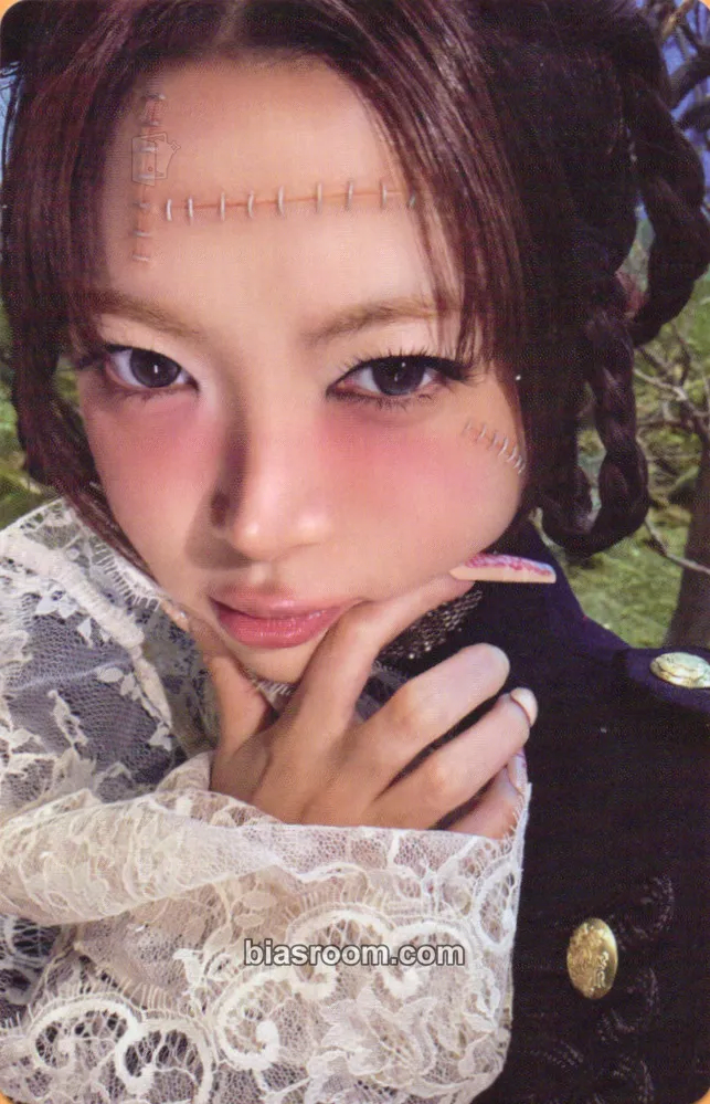 Hong Eunchae PUREFLOW pt.1 Photocard - LE SSERAFIM - LE SSERAFIM K-pop photocard