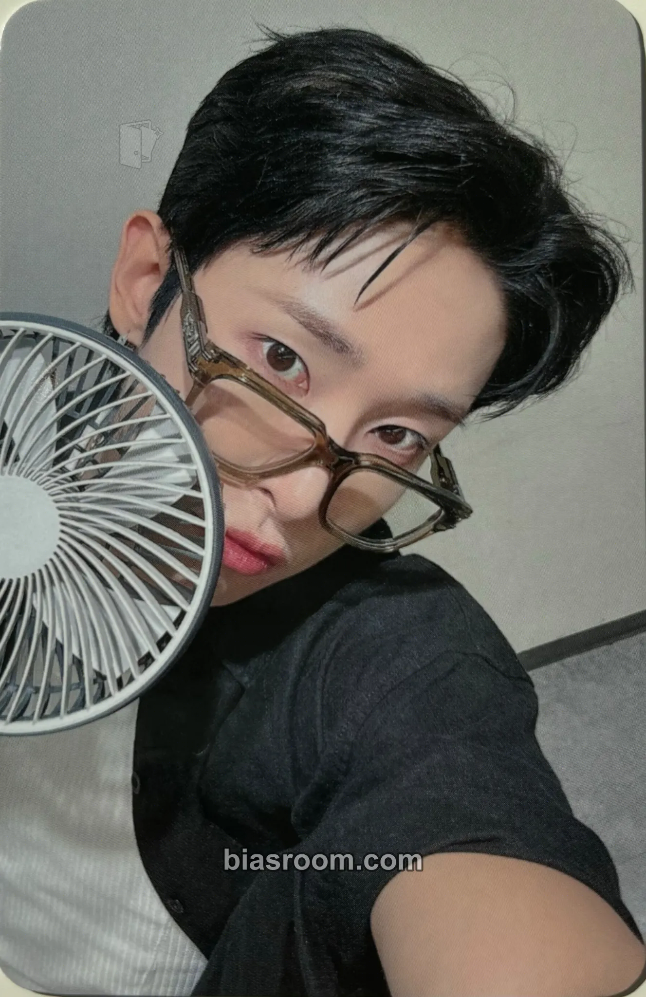 Leon Chameleon Photocard - TRENDZ - TRENDZ K-pop photocard