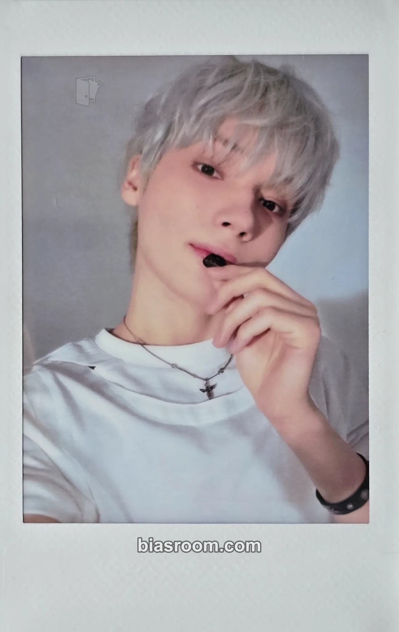 Huening Kai 2026 MOA Con Photocard - TOMORROW X TOGETHER - TOMORROW X TOGETHER K-pop photocard