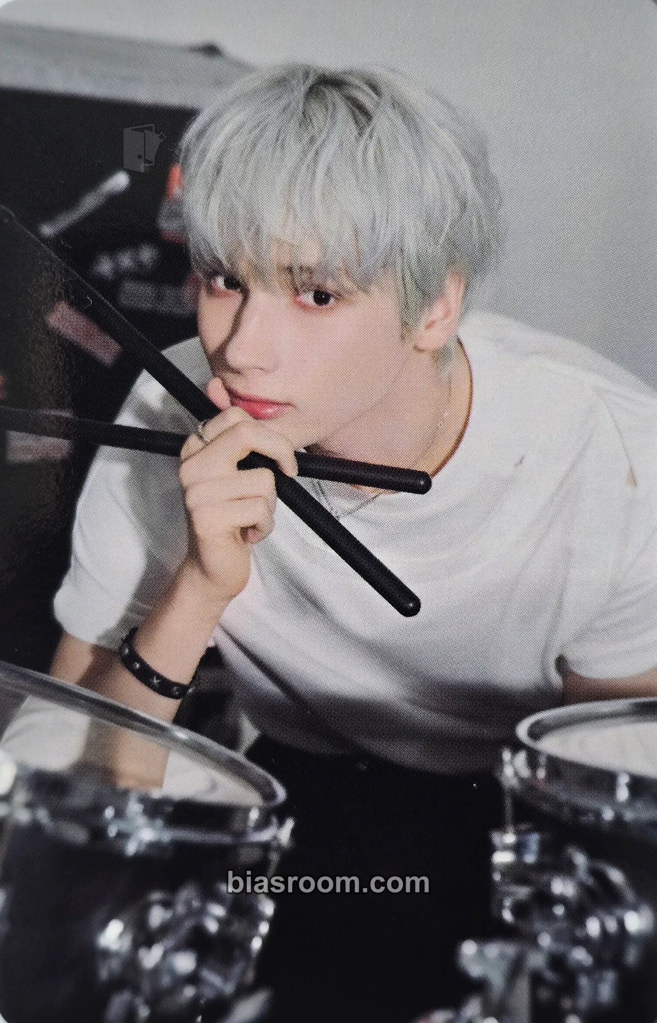 Huening Kai 2026 MOA Con Photocard - TOMORROW X TOGETHER - TOMORROW X TOGETHER K-pop photocard