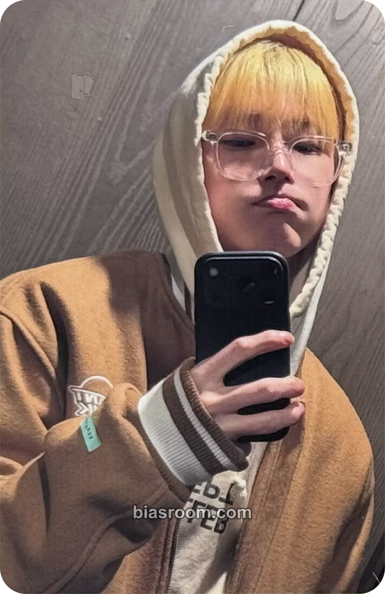XngHan (ex. Seunghan) Glow Photocard - XngHan&Xoul - XngHan&Xoul K-pop photocard
