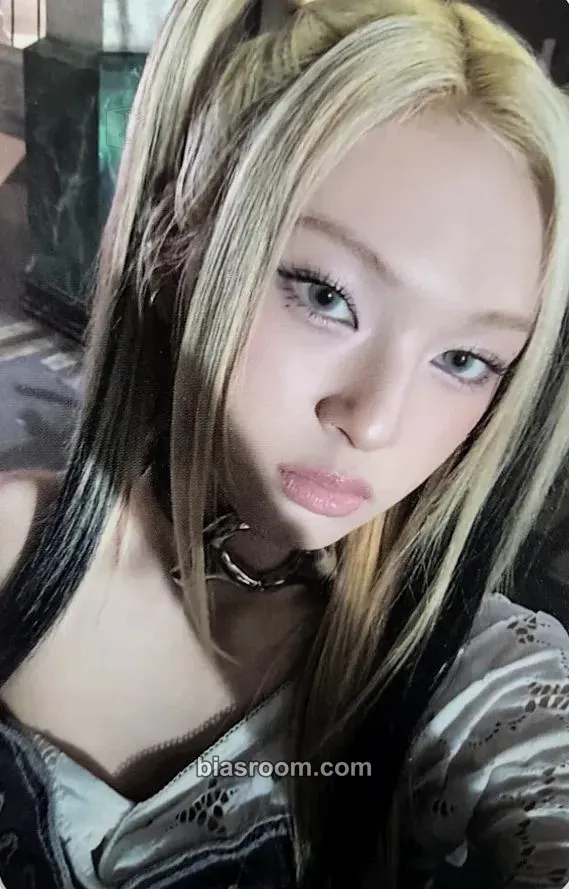 Chiquita BABYMONS7ER Photocard - BABYMONSTER - BABYMONSTER K-pop photocard