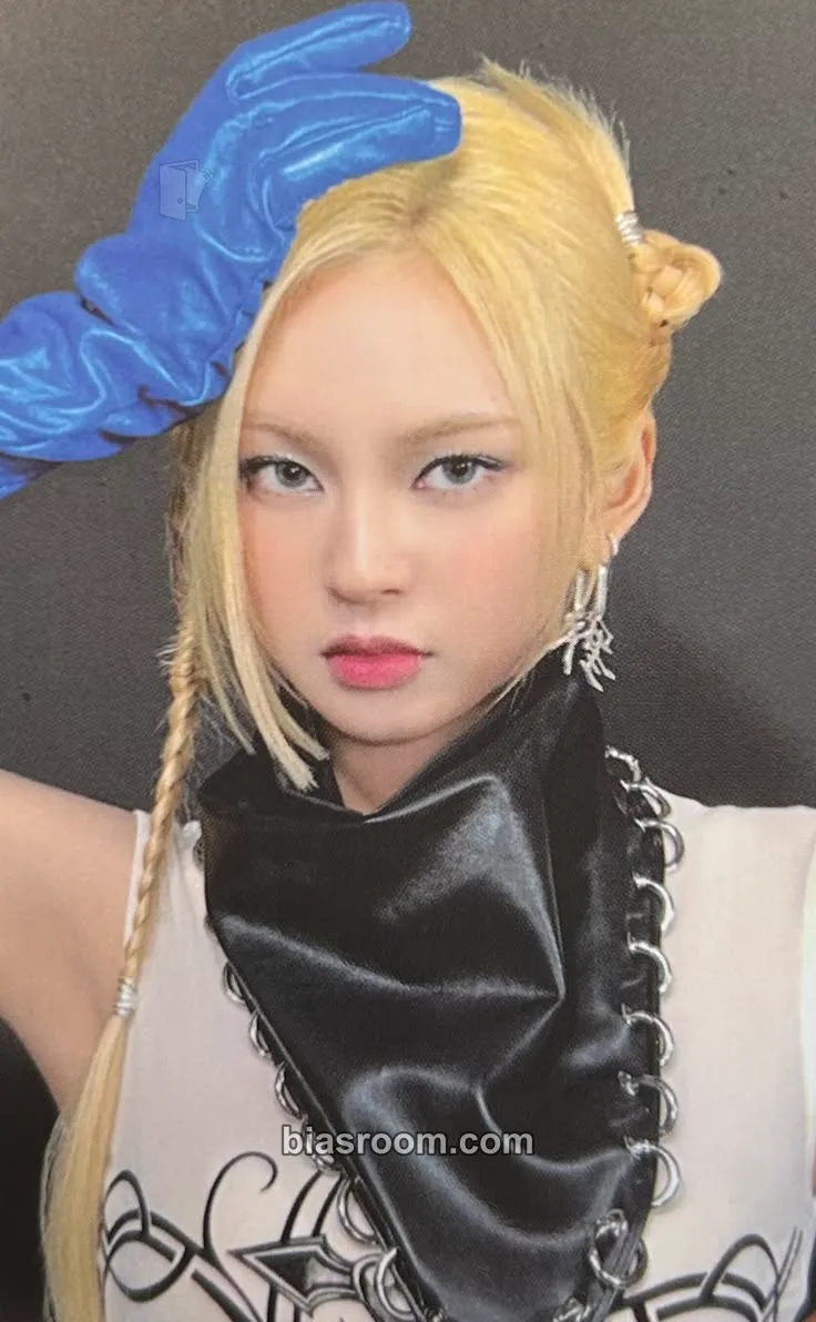 Chiquita BABYMONS7ER Photocard - BABYMONSTER - BABYMONSTER K-pop photocard