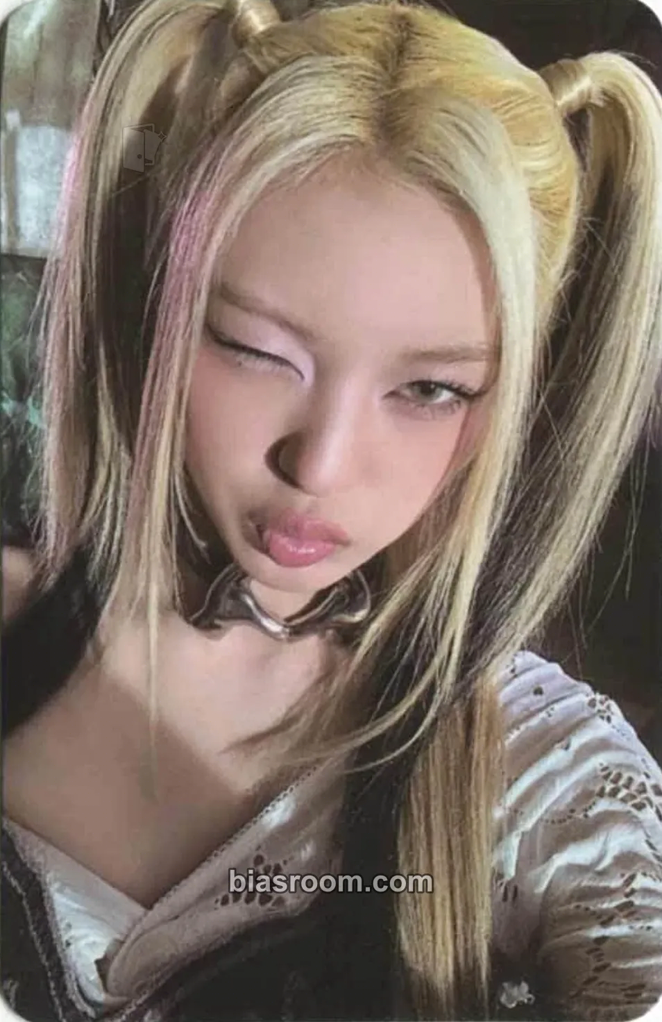 Chiquita BABYMONS7ER Photocard - BABYMONSTER - BABYMONSTER K-pop photocard