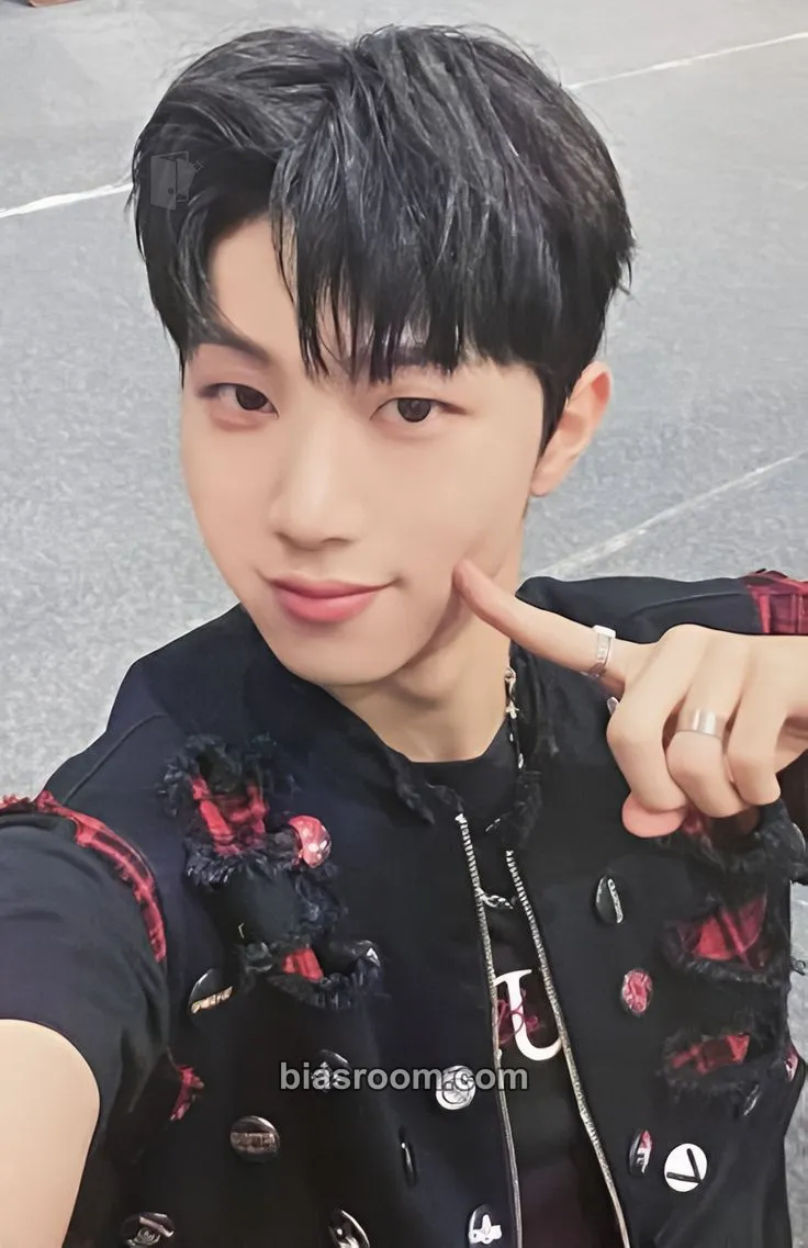Hyunwoo HOUSE OF TRICKY : WATCH OUT Photocard - xikers - xikers K-pop photocard