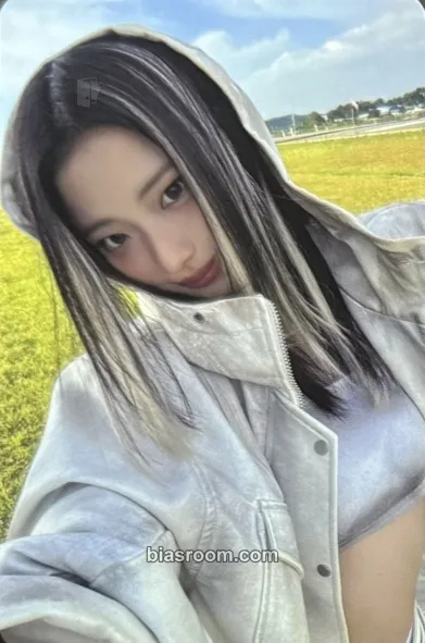 Ruka WE GO UP Photocard - BABYMONSTER - BABYMONSTER K-pop photocard