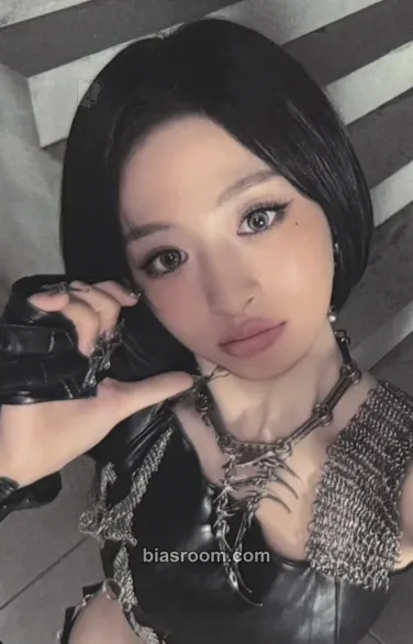 Ahyeon WE GO UP Photocard - BABYMONSTER - BABYMONSTER K-pop photocard