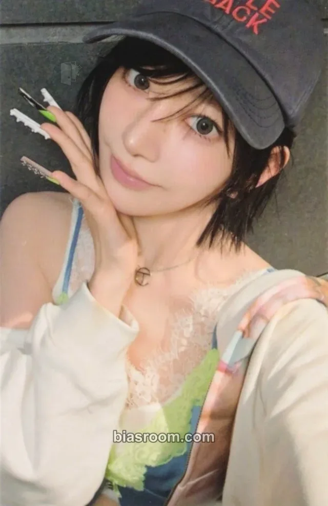 LE SSERAFIM - Sakura - PUREFLOW pt.1 Album merch photocard pop-up store purchase benefit korea