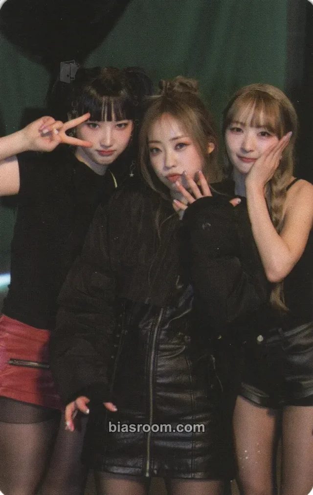 ViV - Yume & Nagomi & Dana - Bomb Album album photocard