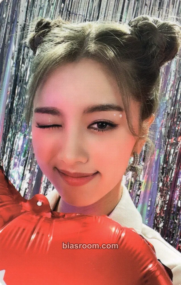 Lucy Joy Photocard - WOOAH - WOOAH K-pop photocard
