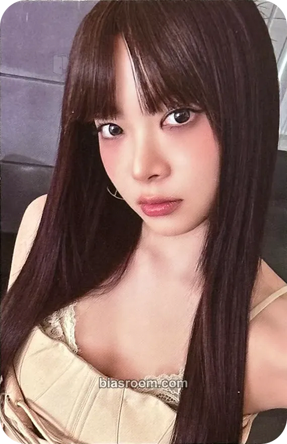 Hong Eunchae PUREFLOW pt.1 Photocard - LE SSERAFIM - LE SSERAFIM K-pop photocard
