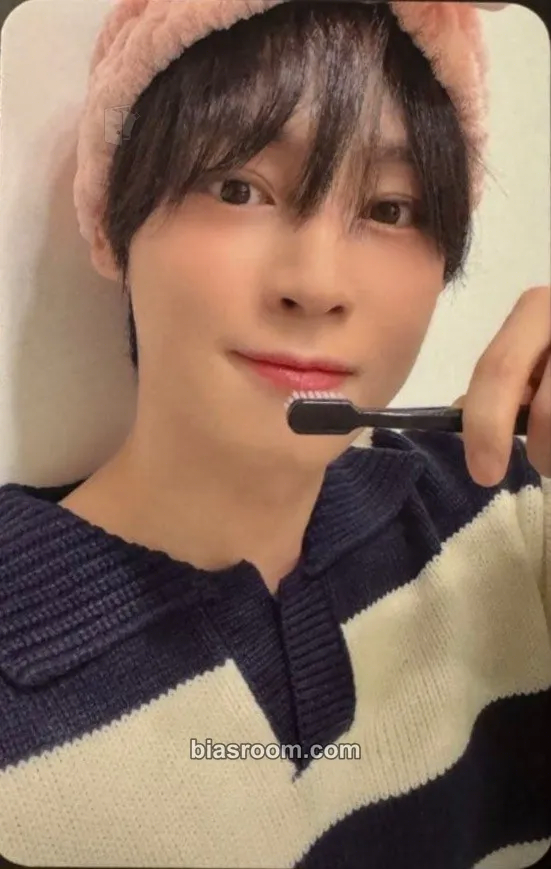 Karam Conversion Part 2 Photocard - Asc2nt - Asc2nt K-pop photocard