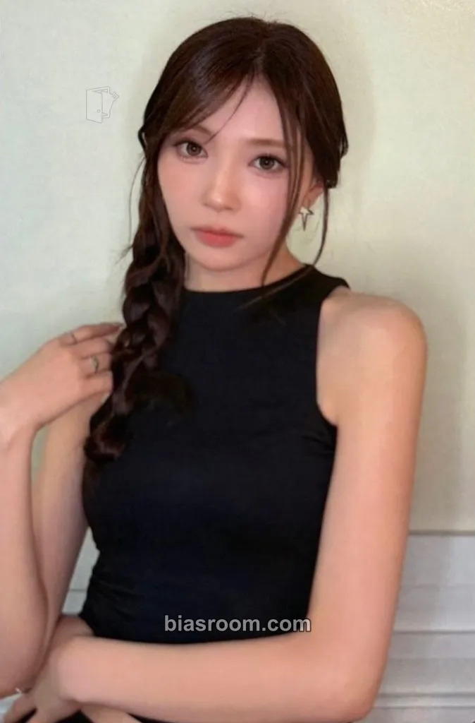 Mayuka Good Girl But Not For You Photocard - NiziU - NiziU K-pop photocard